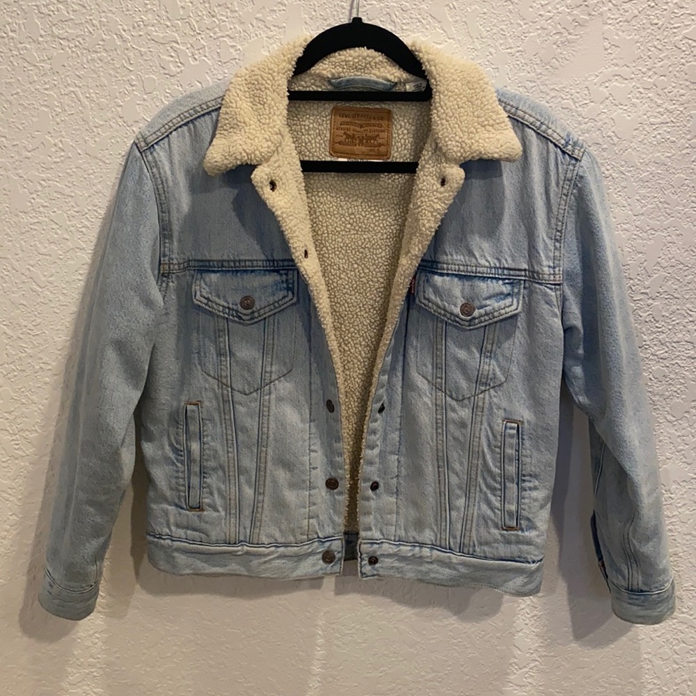 Levi’s Sherpa Lined Button Up Jacket